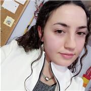 Studentessa laureanda in lingue impartisce ripetizioni di inglese
